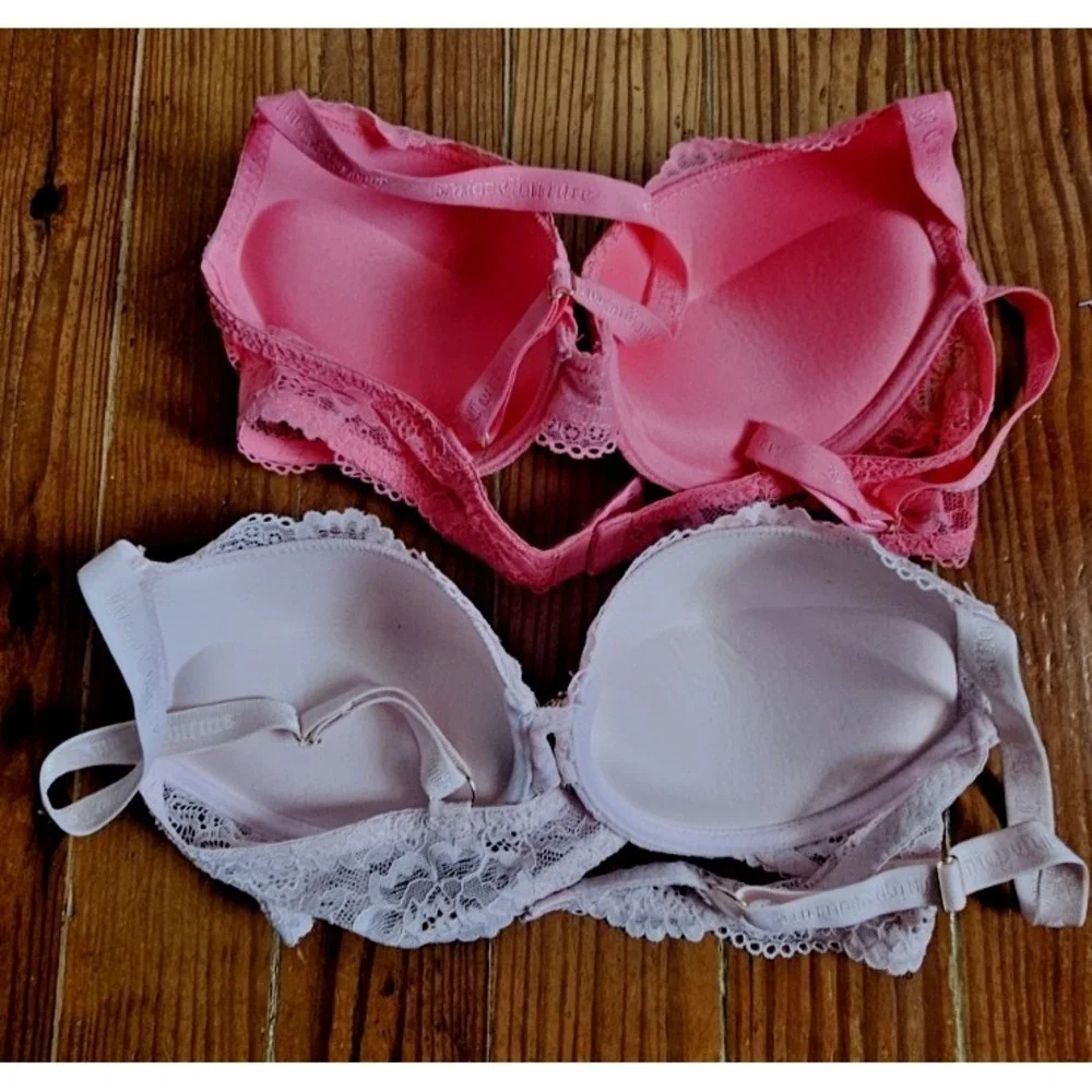 JUICY COUTURE pack of 2 padded underwire lace push up bra 34B NWOT light pink